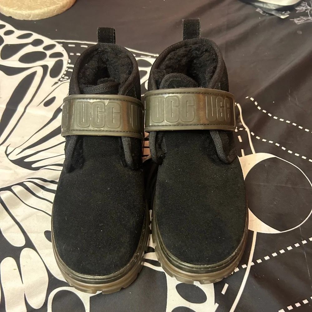 UGG NEUMEL CLEAR PLATFORM ANKLE BOOTS -BLACK SUEDE -WOMEN’S Size 6 NWOT